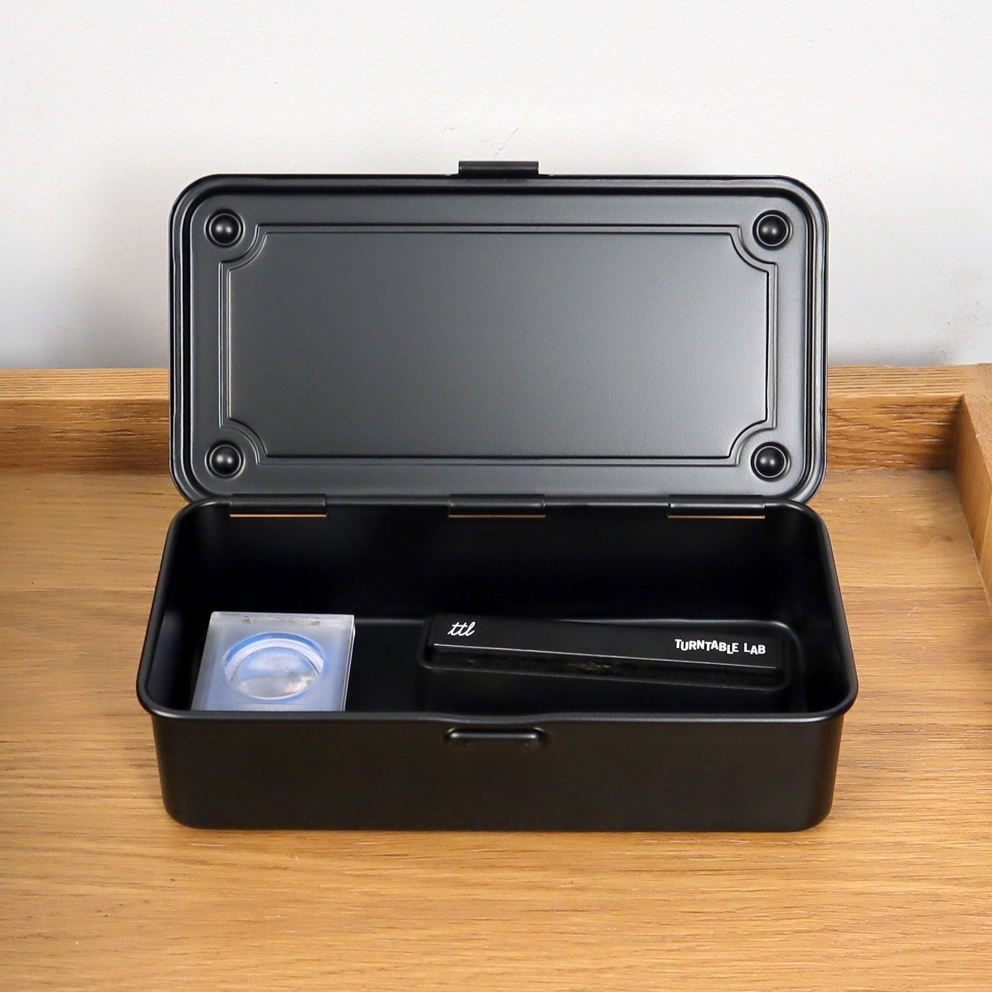 Toyo: T-190 Stackable Steel Accessories Box